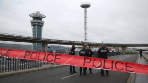 Atak na paryskim lotnisku: napastnik był pod wpływem alkoholu i narkotyków, jamaica.com.pl